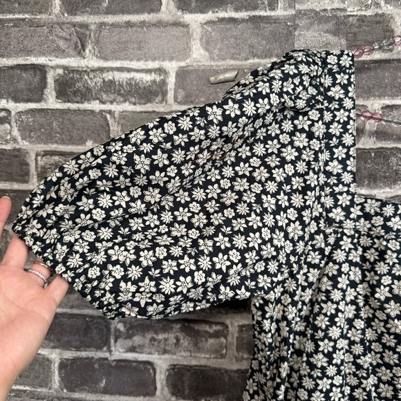 NWT Billabong flirty mood floral black white puff sleeve mini dress - Picture 4 of 16